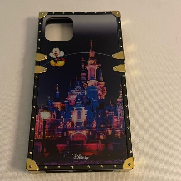 Disney Castle at Night IPhone 11 Pro Max Case NWT - Picture 2 of 7